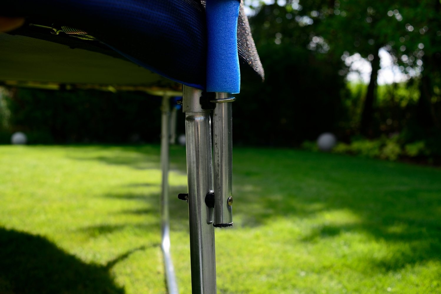 Батут Funfit 2,52 м. с защитной сеткой и лестницей фото-3